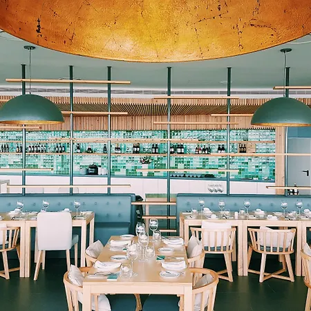 Pedras Do Mar & Fenais da Luz