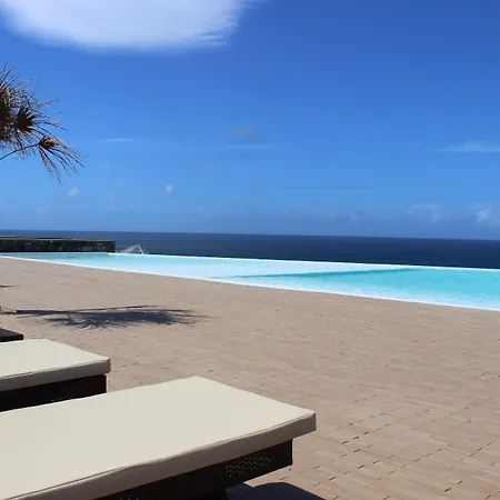 Pedras Do Mar & Fenais da Luz