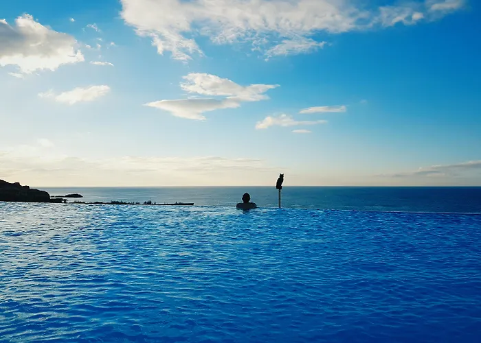 אתר נופש Pedras Do Mar & Fenais da Luz