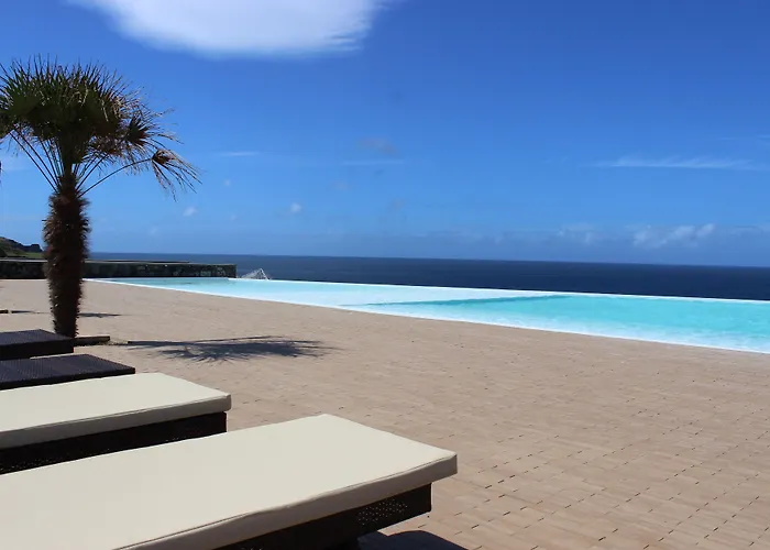 Pedras Do Mar & Fenais da Luz