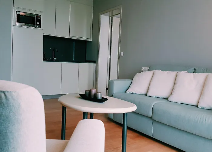 Pedras Do Mar & Fenais da Luz