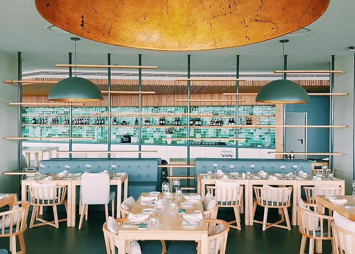 Pedras Do Mar & Fenais da Luz